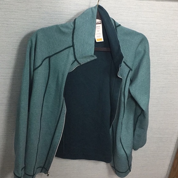 Reversible zip up - Picture 1 of 3